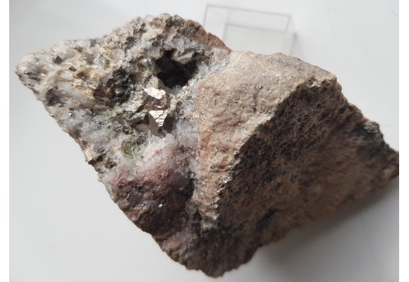 Krystaliczny arsenopiryt z Czarnowa k. Kamiennej Góry