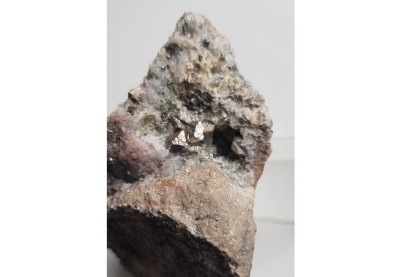 Krystaliczny arsenopiryt z Czarnowa k. Kamiennej Góry