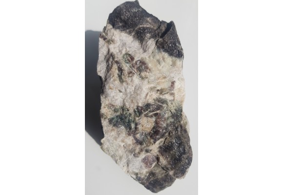 Pegmatoid z szafirem ze Złotego Stoku