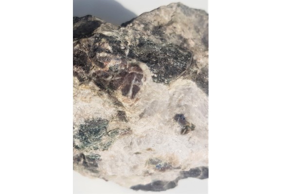 Pegmatoid z szafirem ze Złotego Stoku