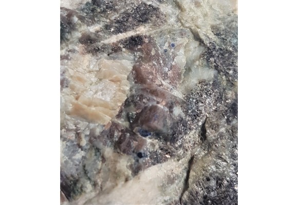 Pegmatoid z szafirem ze Złotego Stoku