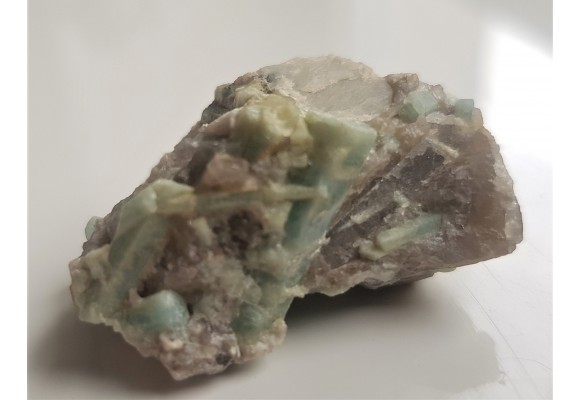 Akwamaryn z Ptasich Gniazd k. Szklarskiej Poręby