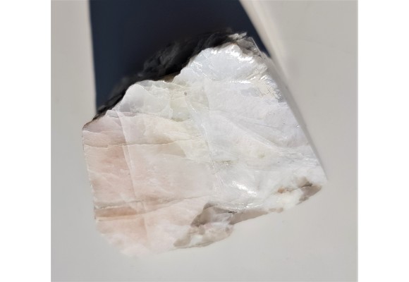 Różowy beryl w pegmatycie z Piławy Górnej