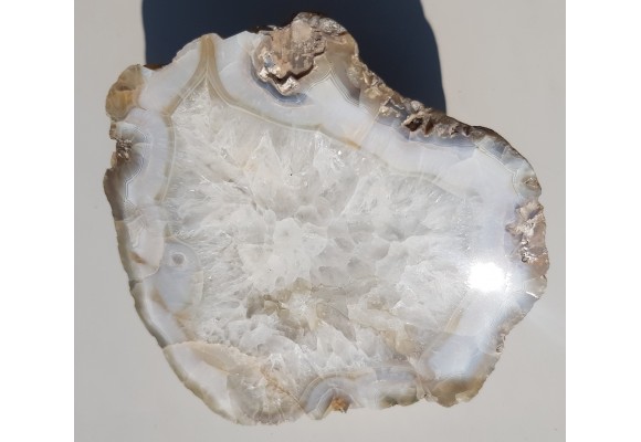 Biały agat "rzeczny" z Bobru w Sudetach (river agate)