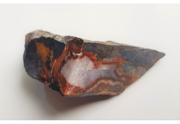 Agat żyłowy z Borówna