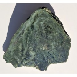 Nefryt złotostocki w skarnie magnezowym