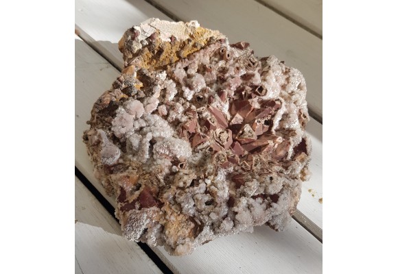 Duża szczotka pseudomorfoz dolomitu po kalcycie z Rędzin k. Kamiennej Góry