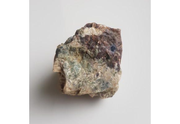 Pegmatoid z szafirem ze Złotego Stoku