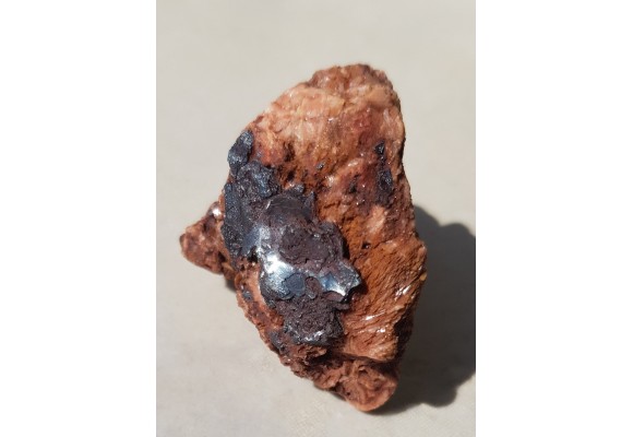 Hematyt na barycie z kopalni Wilcza