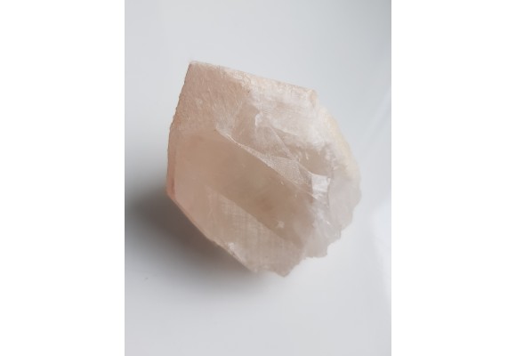Kryształ kwarcu różowego z Izerskich Garbów
