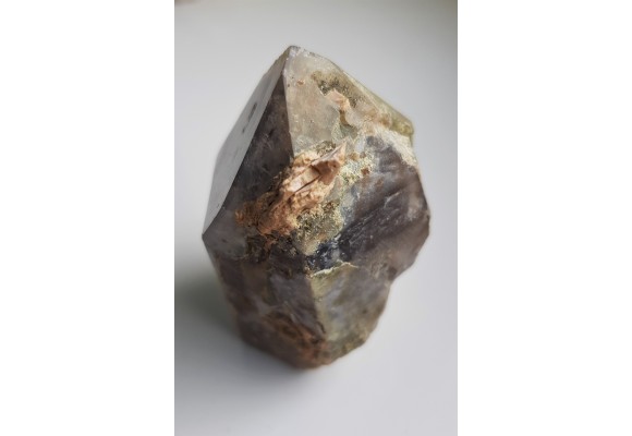 Wyjątkowy kwarc z zielonym zakończeniem