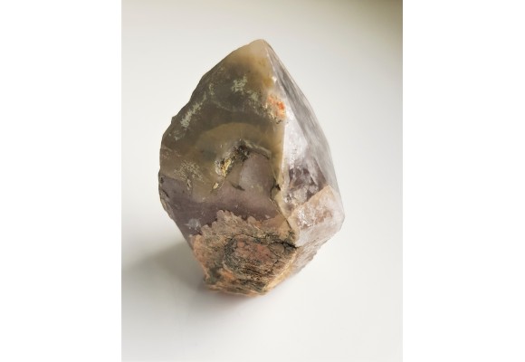 Wyjątkowy kwarc z zielonym zakończeniem