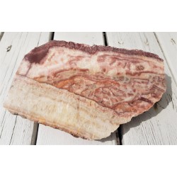 Polerowany okaz różanki zelejowskiej