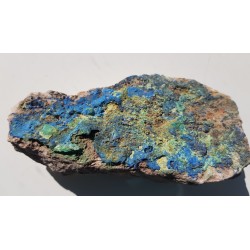 Grube naskorupienia azurytu i malachitu na dewońskim wapieniu z Miedzianki w G. Świętokrzyskich