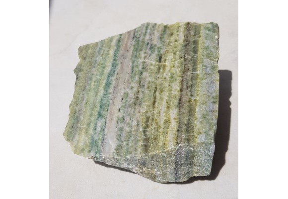 Polerowany ofikalcyt z Rędzin k. Kamiennej Góry