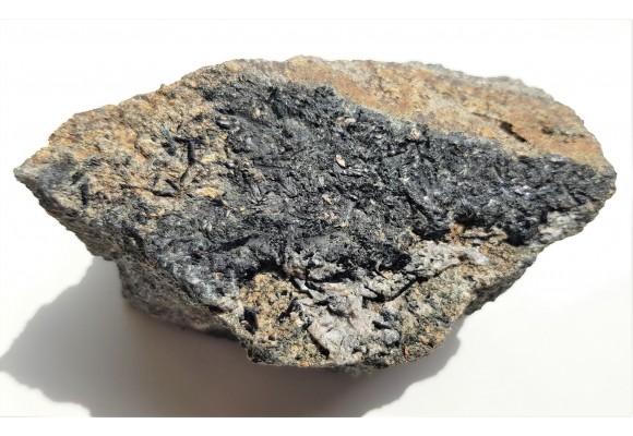 Turmalin i tytanit w granitoidzie strefy Niemczy