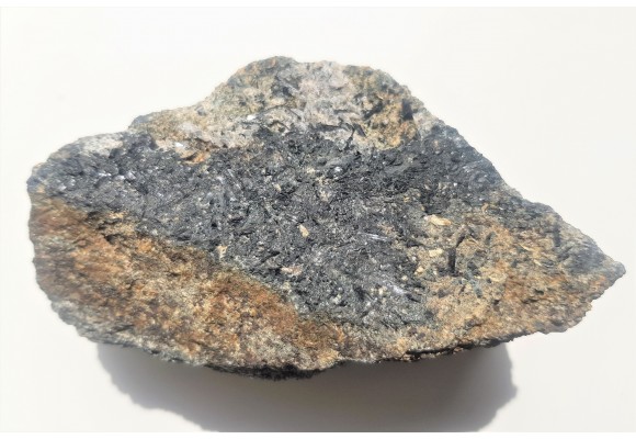 Turmalin i tytanit w granitoidzie strefy Niemczy