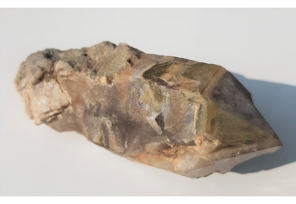 Wyjątkowy kwarc z zielonym zakończeniem