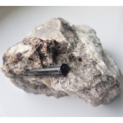 Turmalin (szerl) i granaty z Gór Sowich