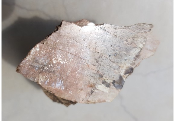 Kamień księżycowy z Łomnicy k. Jeleniej Góry