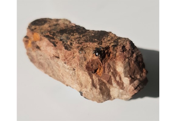 Fergusonit,monacyt oraz gadolinit ze Szklarskiej Poręby