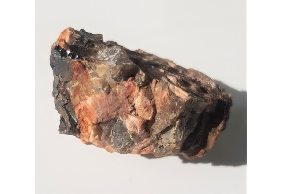 Fergusonit, ilmenit, monacyt oraz gadolinit ze Szklarskiej Poręby