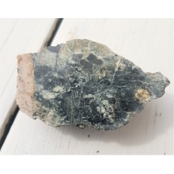 Skała z kontaktu gabra Ślęży z granitem