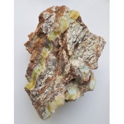 Żółtozielony opal w serpentynicie ze Szklar