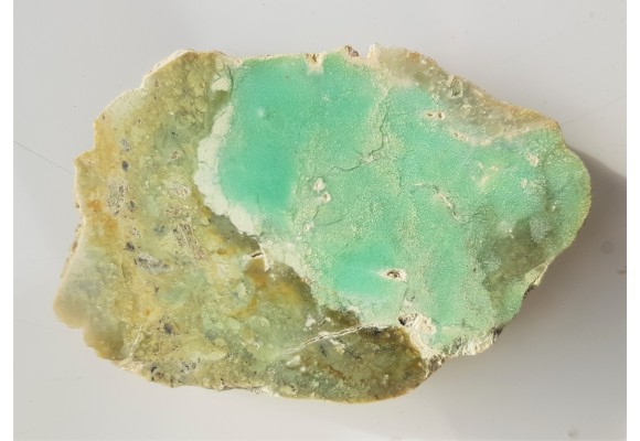 Kontrastowo zabarwiony chryzopraz z Wir