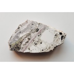 Polerowany okaz magnezytu z Grochowej