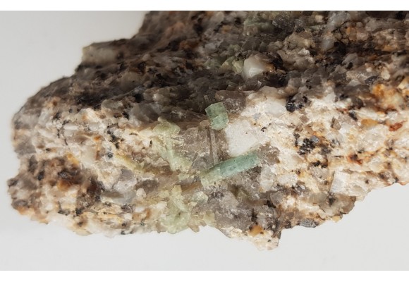 Akwamaryn z Ptasich Gniazd k. Szklarskiej Poręby