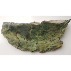 Polerowany nefryt z Jordanowa Śląskiego