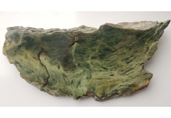 Polerowany nefryt z Jordanowa Śląskiego