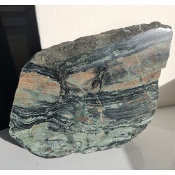 Wyjątkowa skała wapniowo-krzemianowa z Kowar