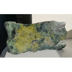 Ozdobny skarn z epidotem i pirytem z Kowar