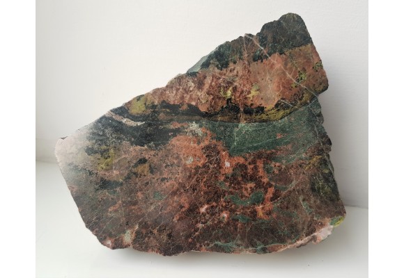 Okaz skarnu granatowo-epidotowego z Kowar