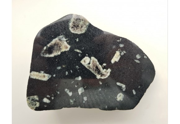 Porfirowaty diabaz, eratyk, pobrzeże Bałtyku