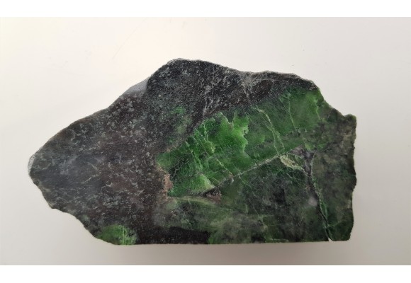 Diopsyd chromowy z Outokumpu w Finlandii