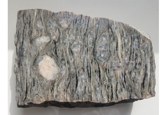 Piękny, wyrazisty gnejs oczkowy z Kowar