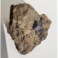 Idealnie, ostro wykształcone kryształy magnetytu z Miedzianki