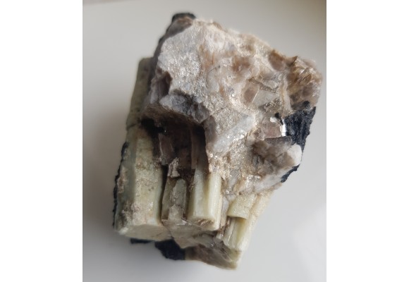 Piękny zrost kryształów berylu - "słońce berylowe"