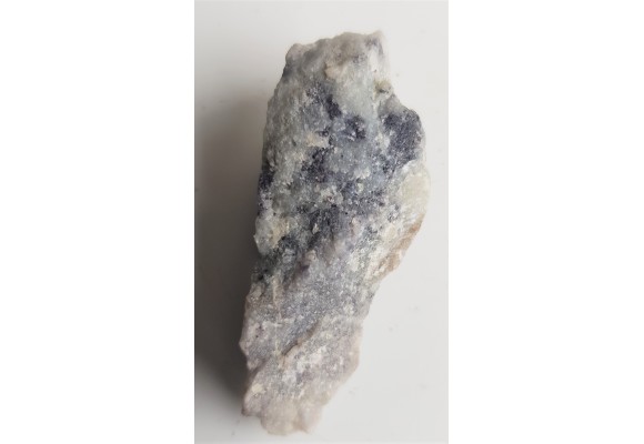 Spinele w marmurze z Łażan k. Żarowa