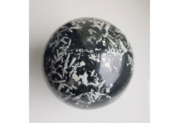 Kula z ozdobnego gabra z Nowej Rudy