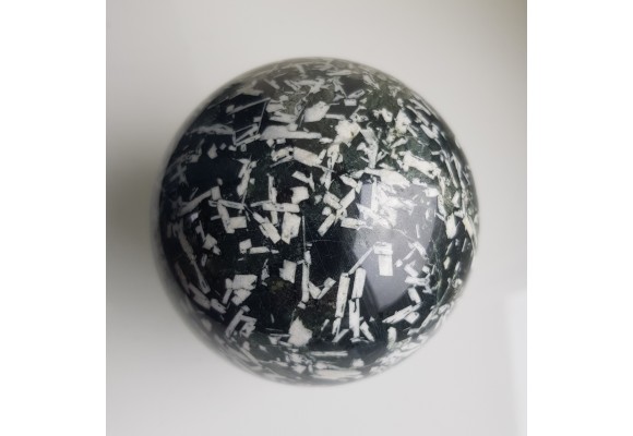 Kula z ozdobnego gabra z Nowej Rudy