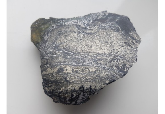 Ruda arsenowa ze Złotego stoku o budowie wstęgowej