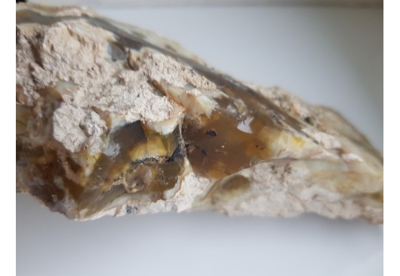 Żyła opalu miodowego z Jordanowa Śląskiego