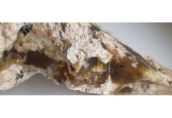 Żyła opalu miodowego z Jordanowa Śląskiego