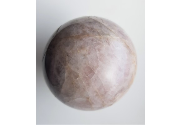 Kula polerowana z kwarcu różowego z Wielkiej Sowy (Góry Sowie)
