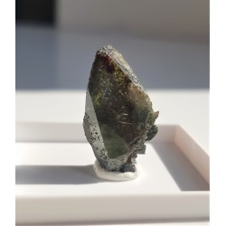 Idealnie wykształcony, zielony tytanit z żył alpejskich (Austria, Hoche Tauern)