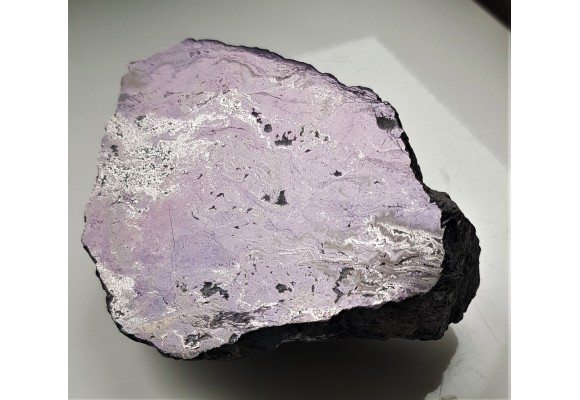 Wspaniały okaz bornitu z KGHM